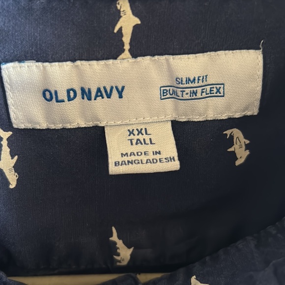 Men’s Shark button up shirt - Picture 4 of 6